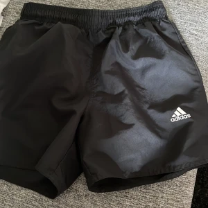 Badshorts - Helt oanvända badshorts.