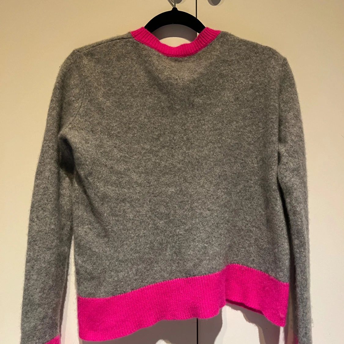 100% Kashmir,  from future - 90