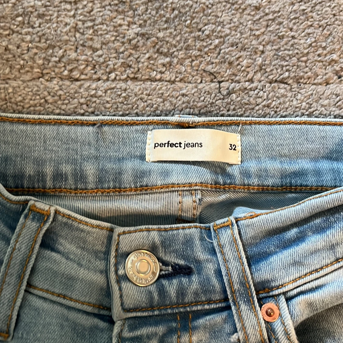 Gina tricot jeans  - 90