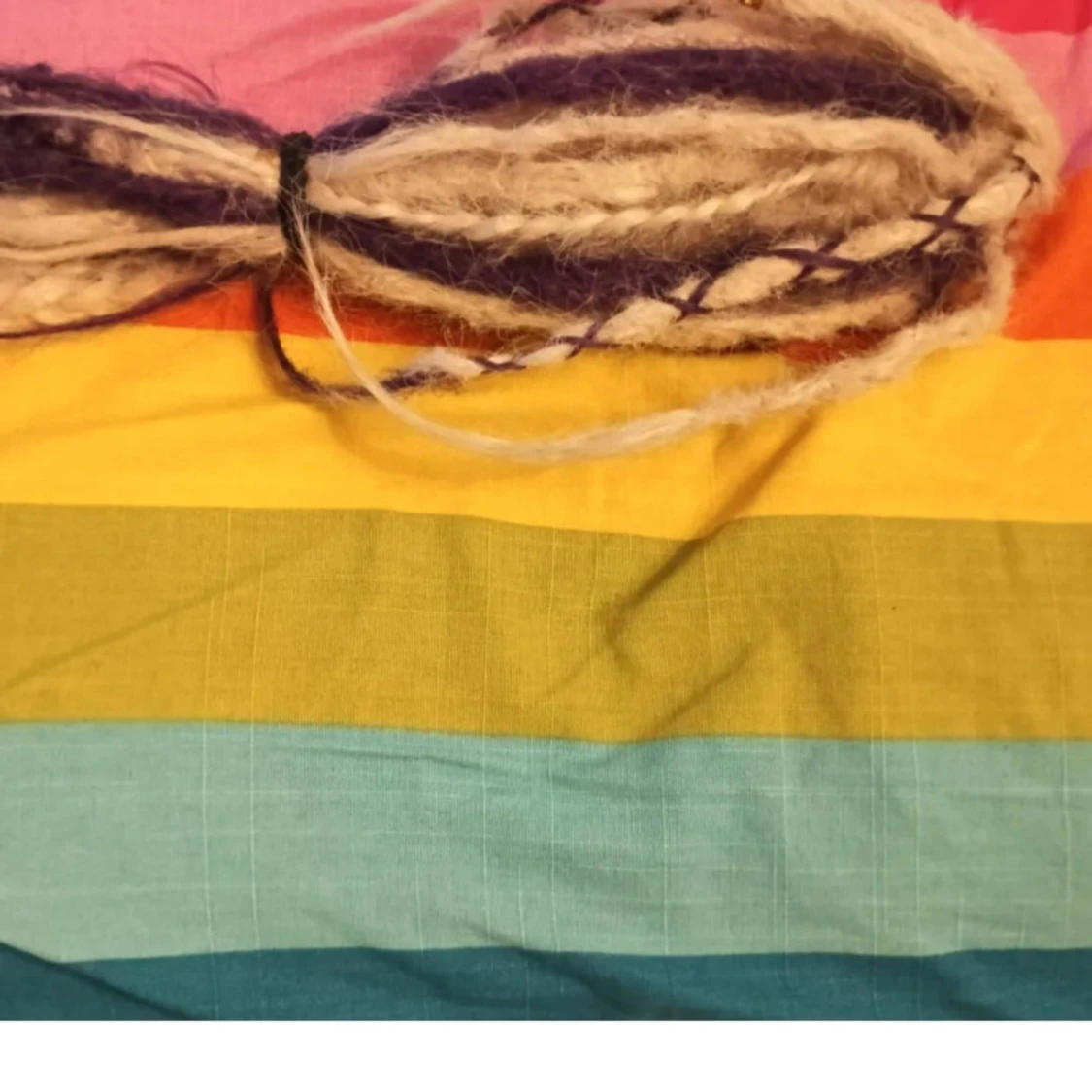 Beige och lila halsduk