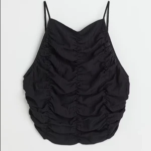 Svart topp - Snygg svart topp från h&m