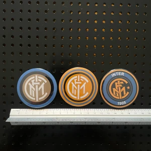 Magnet fridge 3pcs  (59mm) - Inter FC - Selling 3 pcs- Inter FC magnets. The magnets are round, metal with plastic backside. The magnets have a diameter of about 6 cm. New condition.