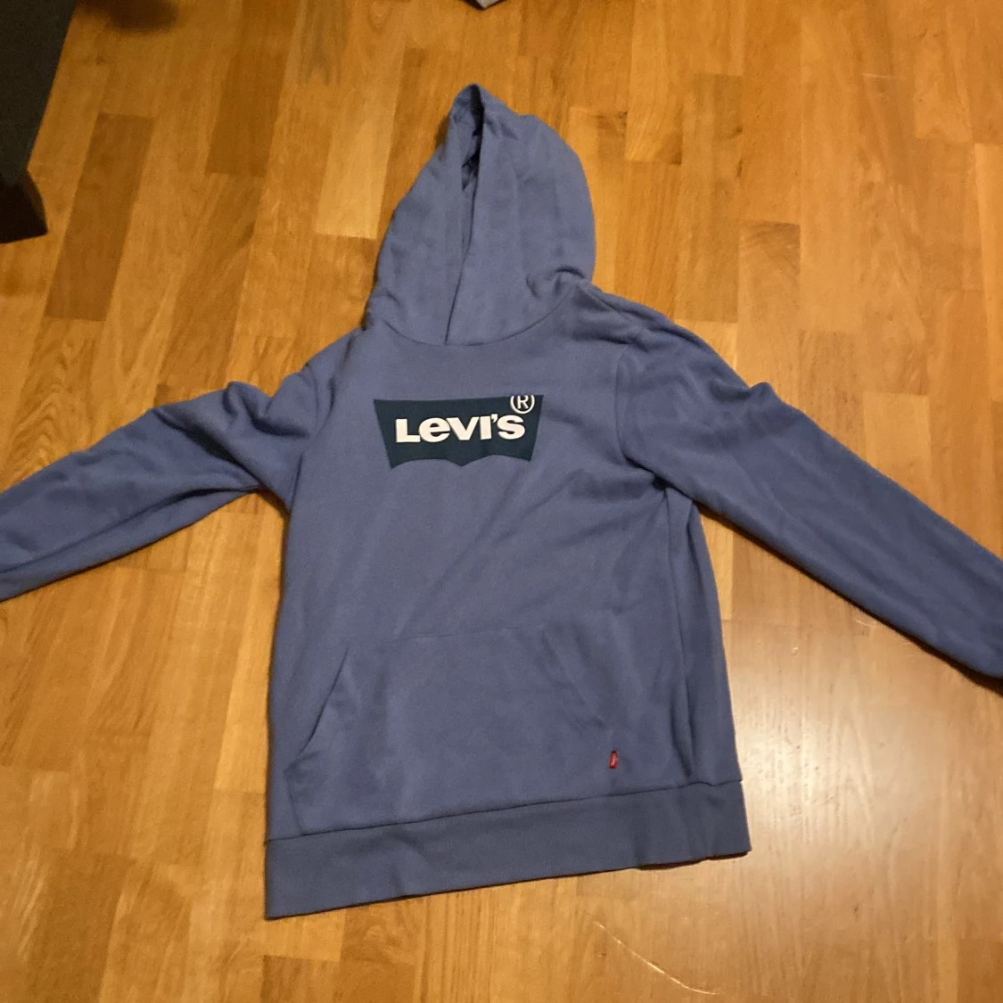 Blå hoodie från Levi's - 3