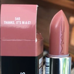 Läppstift MAC - läppstift från MAC i nyansen 'Thanks, It's MAC'. 