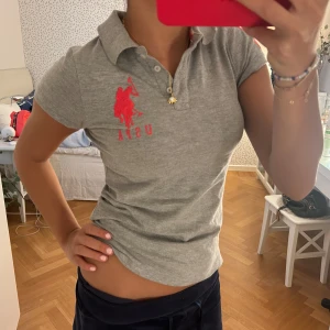 U.S.P.A polo T-shirt  - Kom privat om ni undrar något💗😊 jätte jätte najs