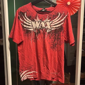 🔥Waxactions T-Shirt🔥 - ❤️Klassisk, traditionell svensk-finklädnad❤️en as fet waxactions tischa, säljer den för att jag aldrig passat i den pga att jag e Ginger och jag tycker de blev lite för oranget med den… mina polare har dock lånat den och sånt och då är den as det så rekommenderar att iallafall köpa o pröva! Billig från första början så förlorar gör du ju iallafall inte på köpet👍 Hoppas folket gillar den❤️❤️😘😘 (dm för mer info t.ex frågor/nära bilder på tischan)