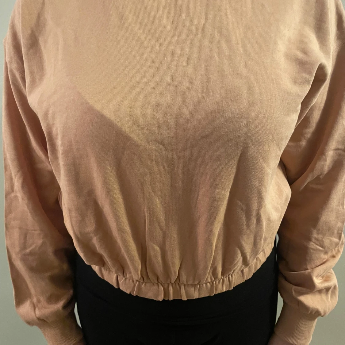 Beige croppad tröja - 1