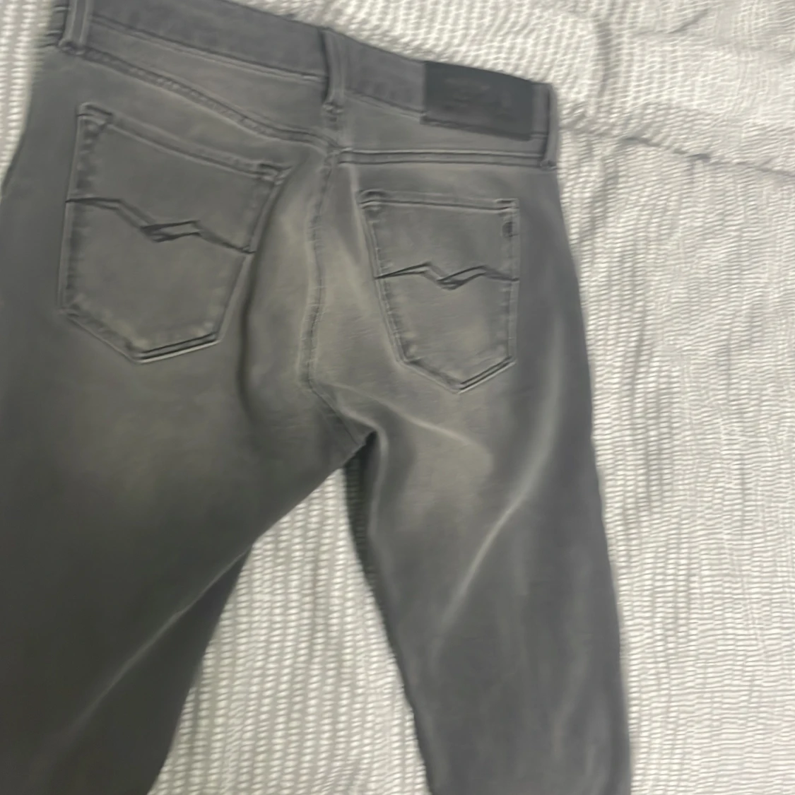 Grå jeans från Replay - 3