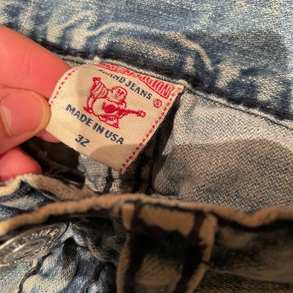 Några repairs men fortf bra skick. Farkut & Housut.