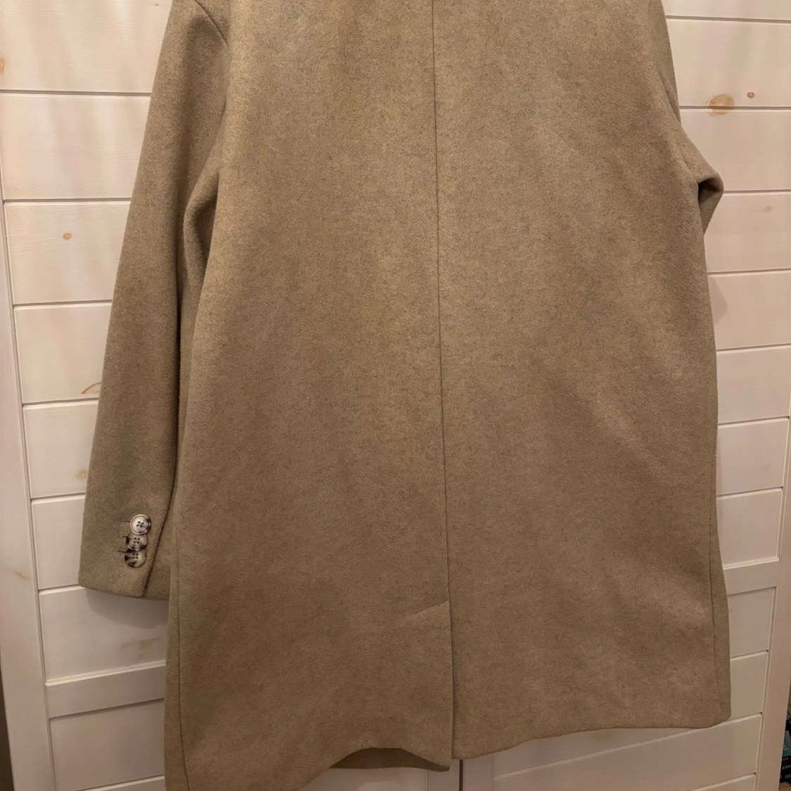 Beige kappa från Pull&Bear - 3