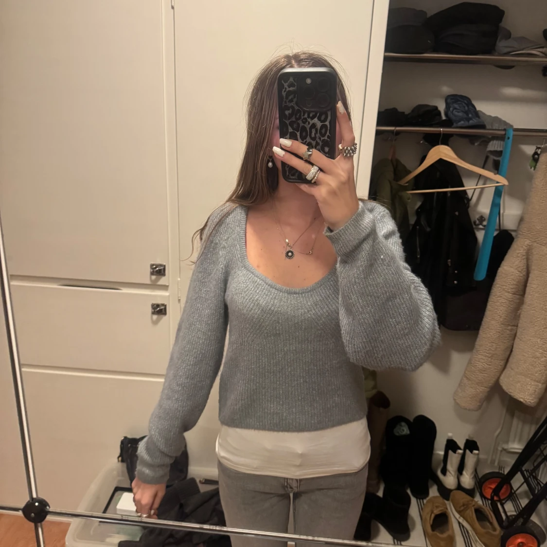 Grå stickad tröja från H&M - 90