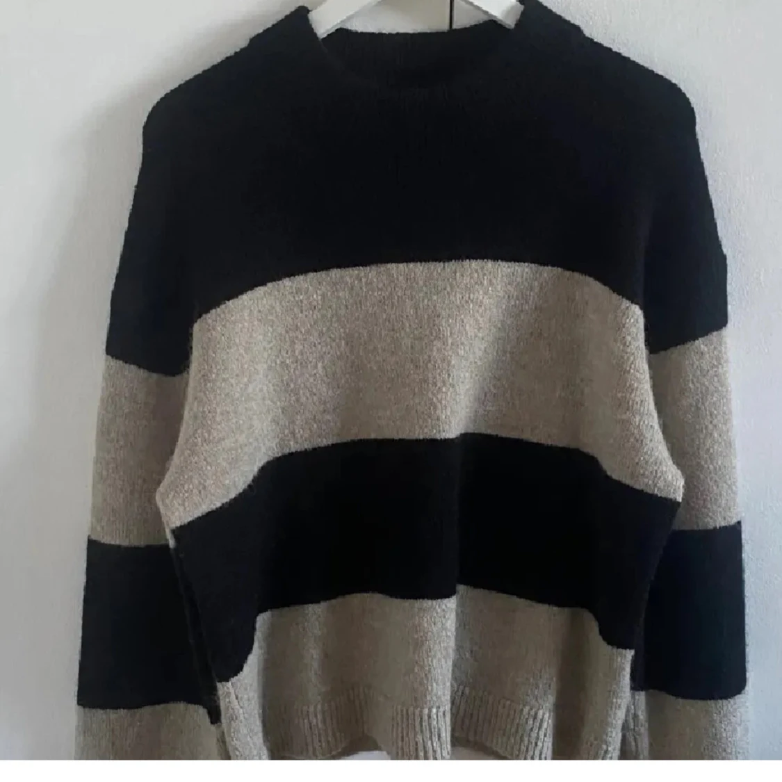 Stickad tröja från Gina tricot