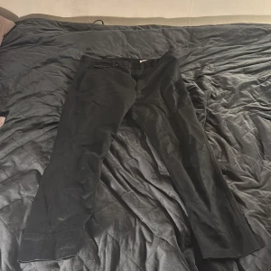 Svarta byxor från Hope - Svarta kostymbyxor ish från HOPE