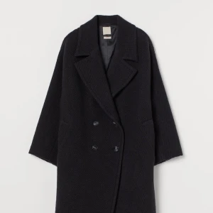 Svart kappa f - Letar efter denna kappa från HM i storlek S