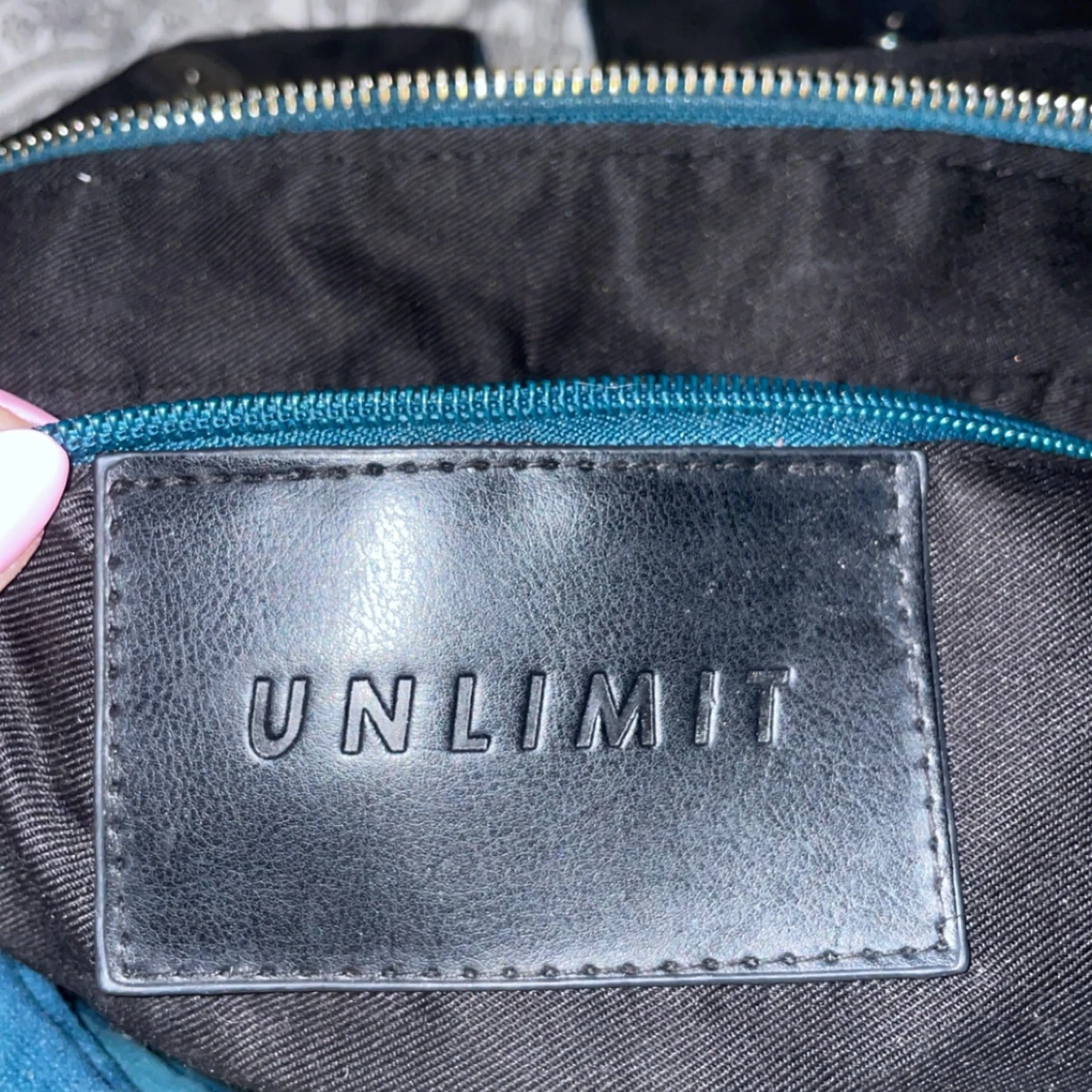 Blå/Grön axelväska med nitar från Unlimit - 92