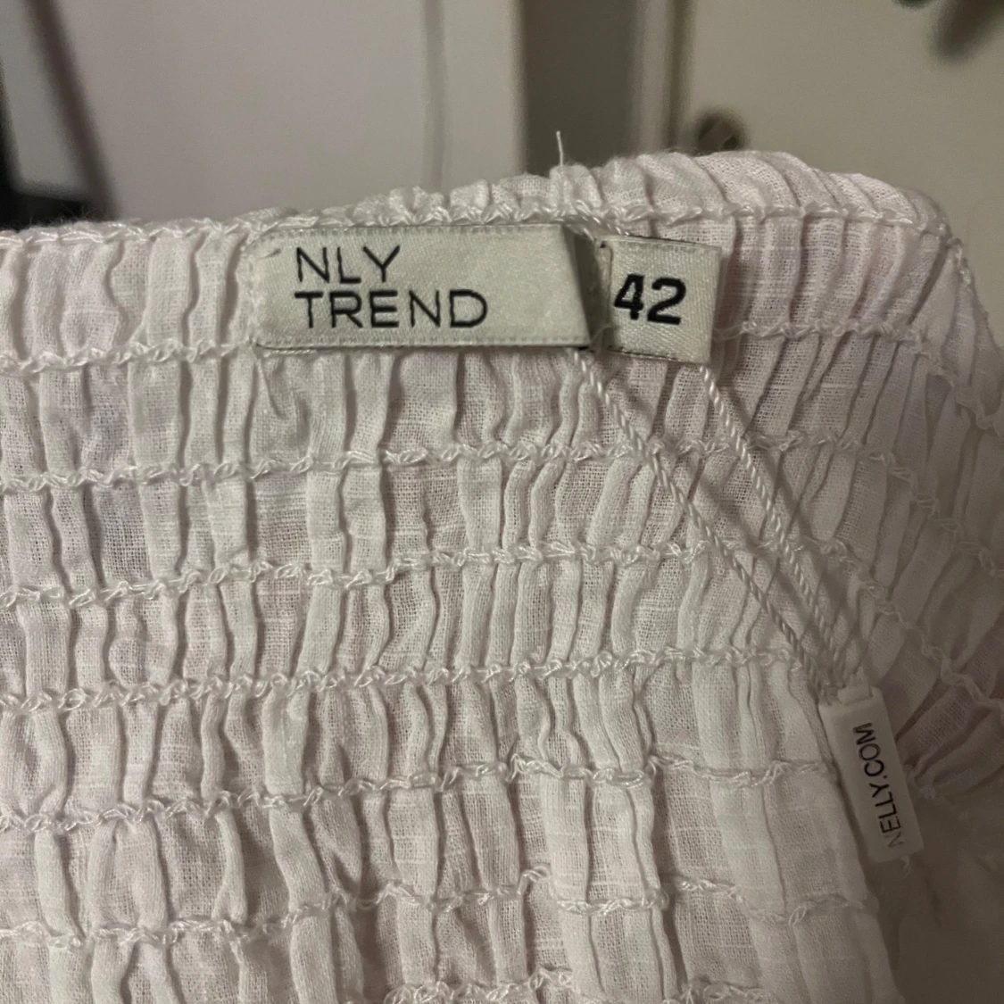 Vit omlottopp från NLY Trend - 91