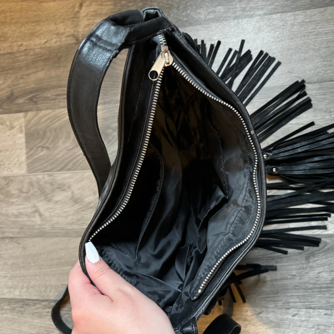 Svart väska  - 91