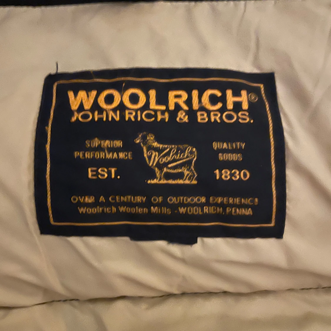 Svart dunväst från Woolrich - 91