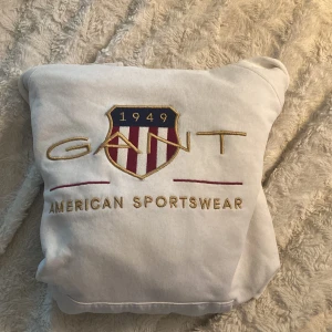 Gant hoodie  - Fint skick! Tröttnat på hoodien💗