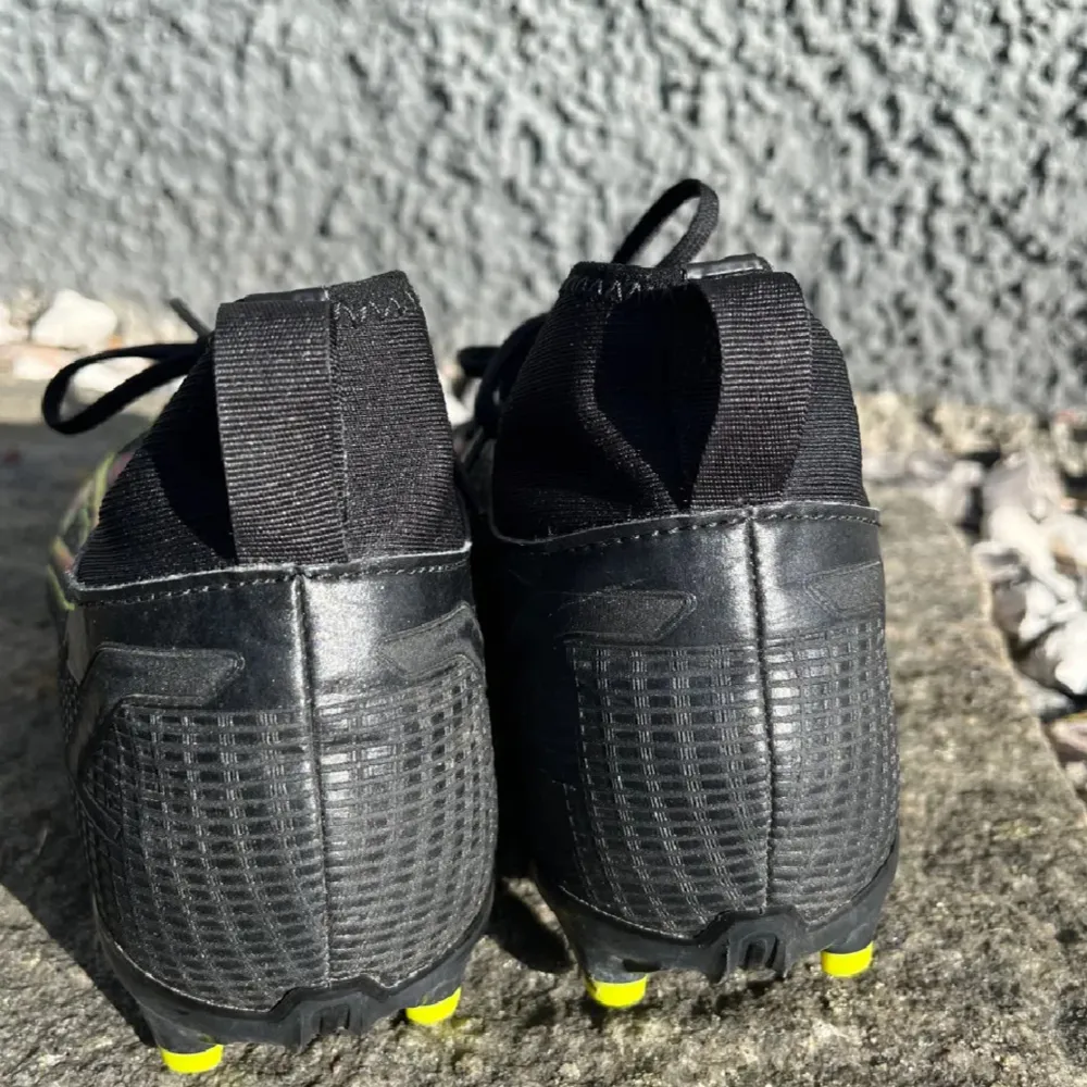 Nike mercurial superfly 8 mycket bra skick endast använt fåtal gånger . Skor.