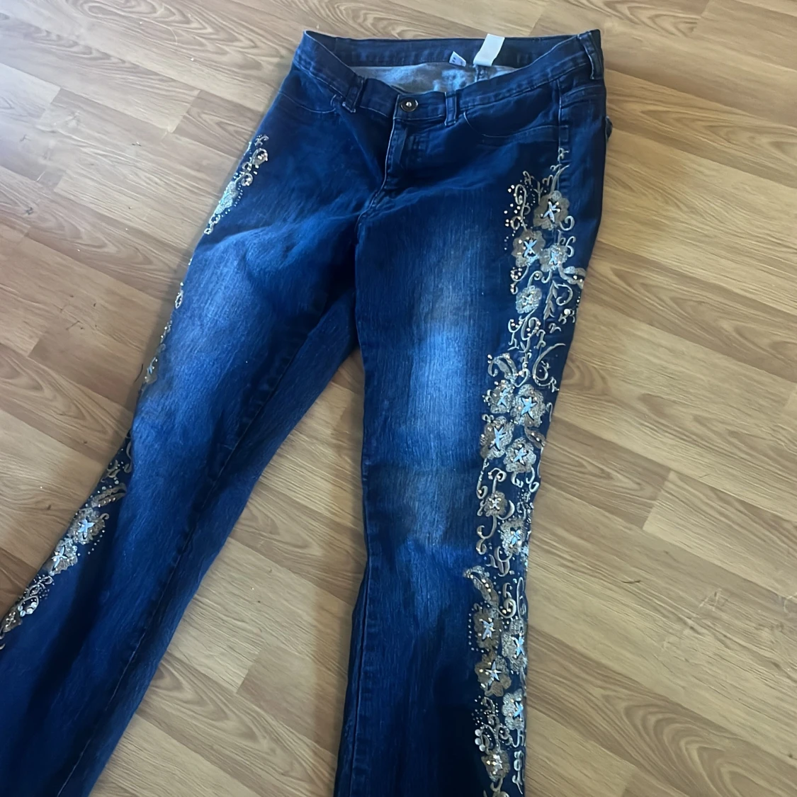 Helt nya lågmidjade bootcut jeans  - 91