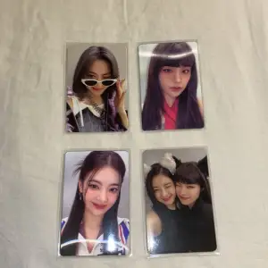 Säljer dessa Itzy photocards från cheshire albumet💘alla kostar 40kr förutom den med ryujin som kostar 50kr💘 tar bara emot trade om det är enhypen eller Aespa💘