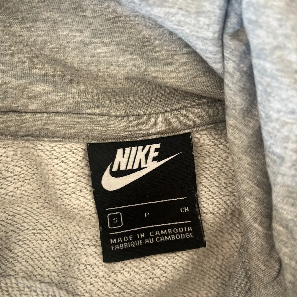 Säljer denna snygga Nike hoodie! Skriv för frågor elr fler bilder😇. Hoodies.