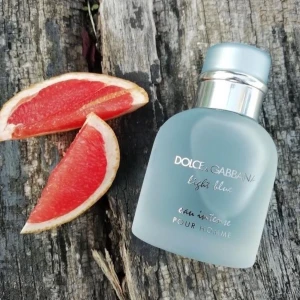 Dolce & Gabbana light blue  - 2ml för 50kr