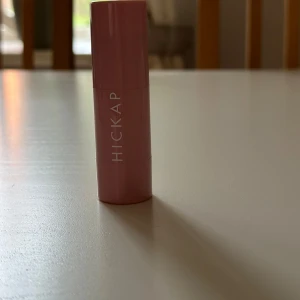 Hickap bronze/contour stick - Contour stick från hickap i färgen hot chocolate. Endast provad 1-2 gånger