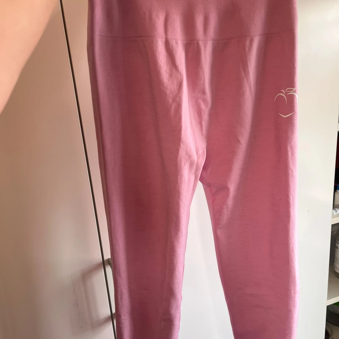 Träningsbyxor med scrunch från Peach-tights