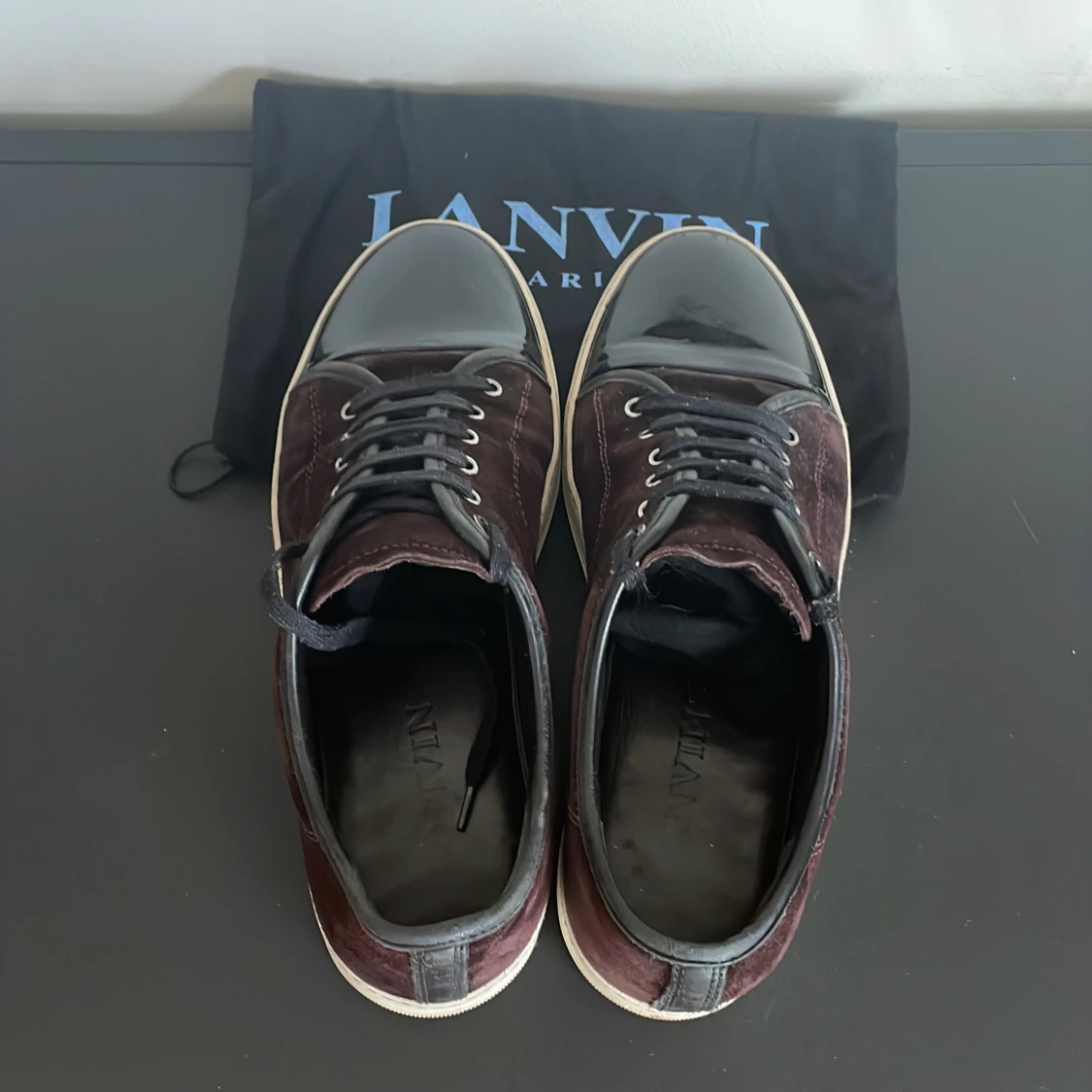 Vinröda skor från Lanvin - 3