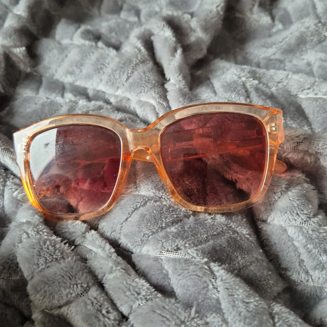 Transparenta solglasögon med orange ton - 2