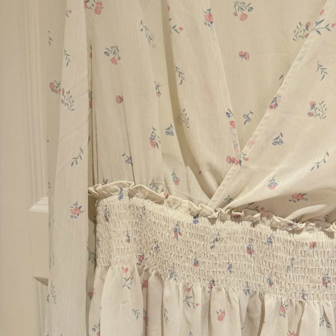 Söt blommig klänning  - 1