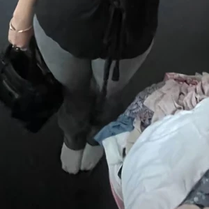 Gråa jeans  - Snygga lågmidjade bootcut jeans❤️sydda lågmidjade men man kan sprätta upp om man vill ha midwaist❤️SKRIV TILL MIG INNAN NI KÖPER!