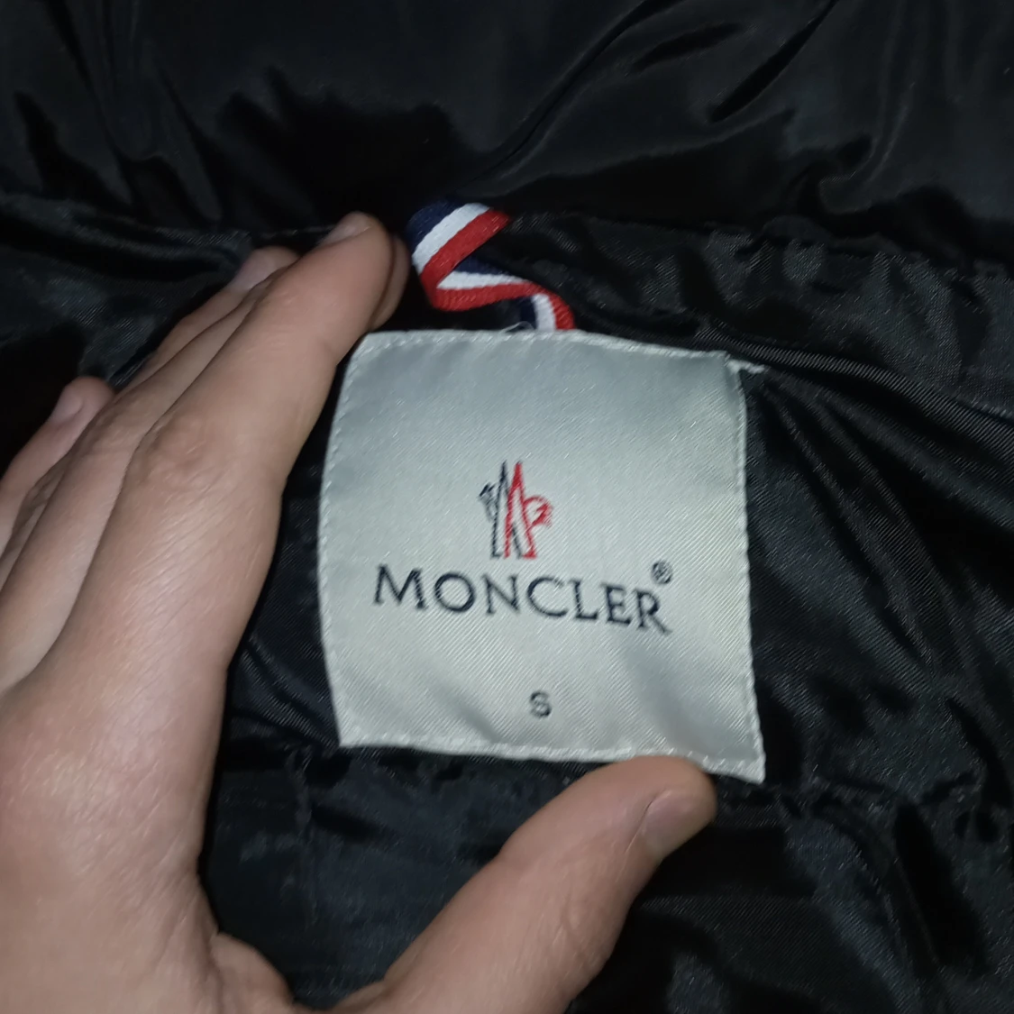 Svart dunjacka från Moncler - 2