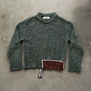 Namacheko urth crewneck - Mer info finns i dm