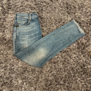 Tiger of Sweden jeans - Säljer dessa feta tiger of Sweden jeansen | modell pistolero | skick 10/10, inga defekter | storlek 30/32 | hör av er vid frågor:)