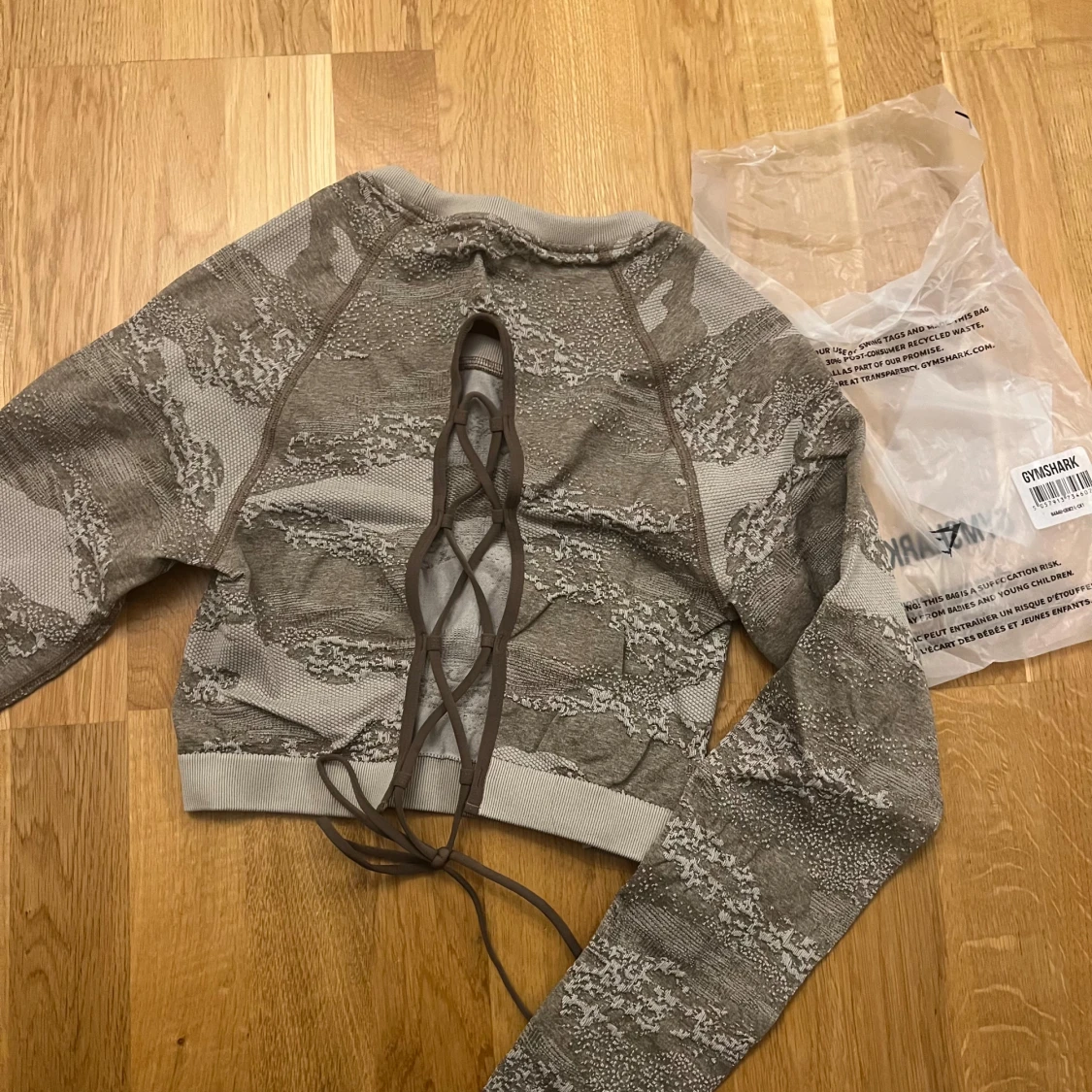 Gymshark lace crop top - 4