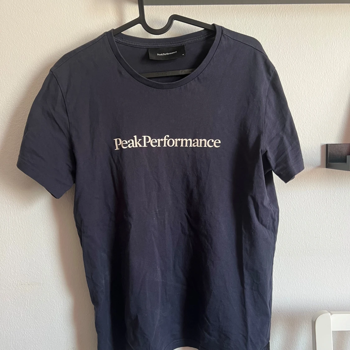 Marine blå t-shirt från Peak Performance