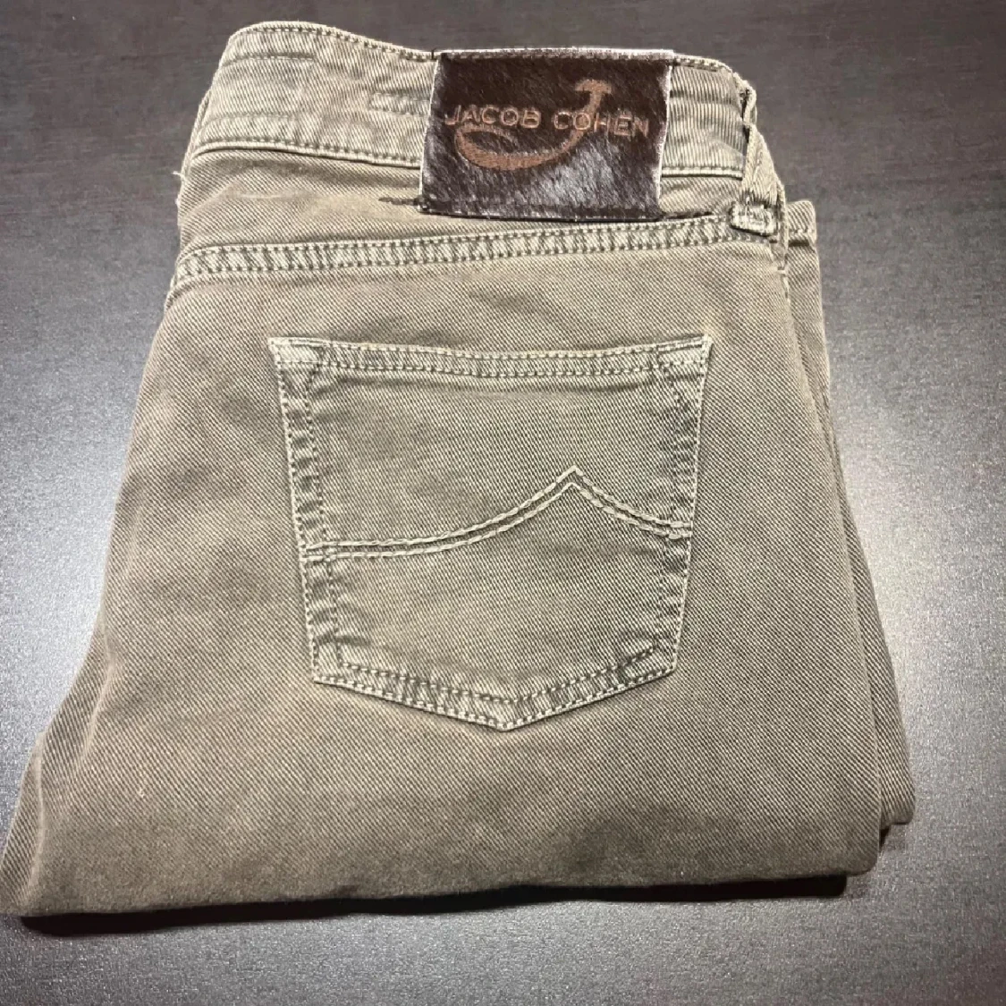 Grå byxor från Jacob Cohen