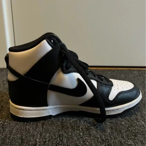Nike dunks panda  - St 36. Använt en gång 