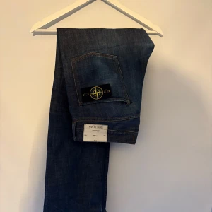 Stone Island jeans  - Stone Island jeans bra skick storlek w34 L32 pris kan diskuteras samt kan ta emot byten 