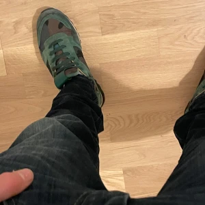 Diesel jeans - Säljer dessa snygga Diesel jeans i fint skick då de knappt använts🔥 | Det är storlek 27/34 men passar L30, bara du är runt 170-175 så passar dom | Skriv vid funderingar och frågor👍