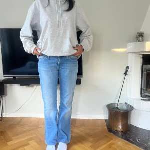 Wrangler jeans  - Säljer då dom tyvärr (!) är aningen korta på mig 