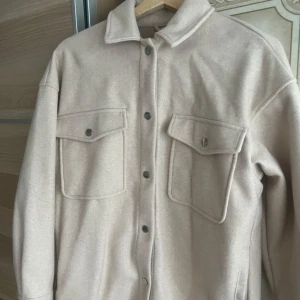 Jacket är ny i mycket bra skick aldrig använd  - Jacket är ny i mycket bra skick aldrig använd 