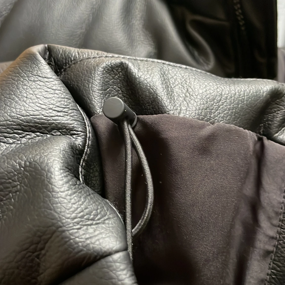 Svart pufferjacka från Zara unisex Ny - 92
