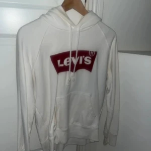 Levis hoodie  - Mycket bra i skick 