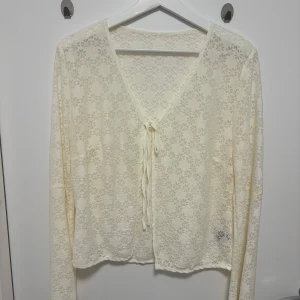 Spets kofta - Vit Spets kofta