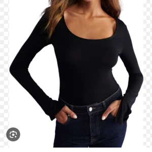 Soft touch jersey top - Långärmad topp från gina tricot. Nästan helt oanvänd. Hör av dig vid frågor eller fler bilder ☺️