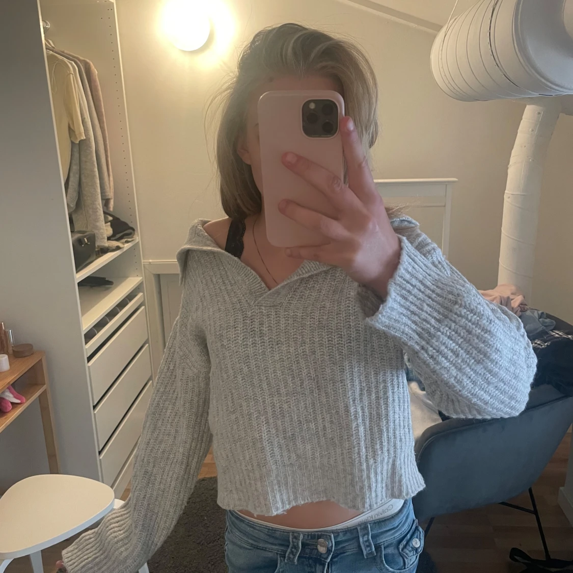 Ljusgrå stickad tröja 